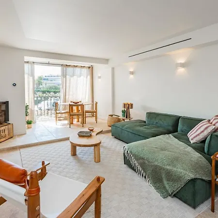 Sienna, 3 En Apartment